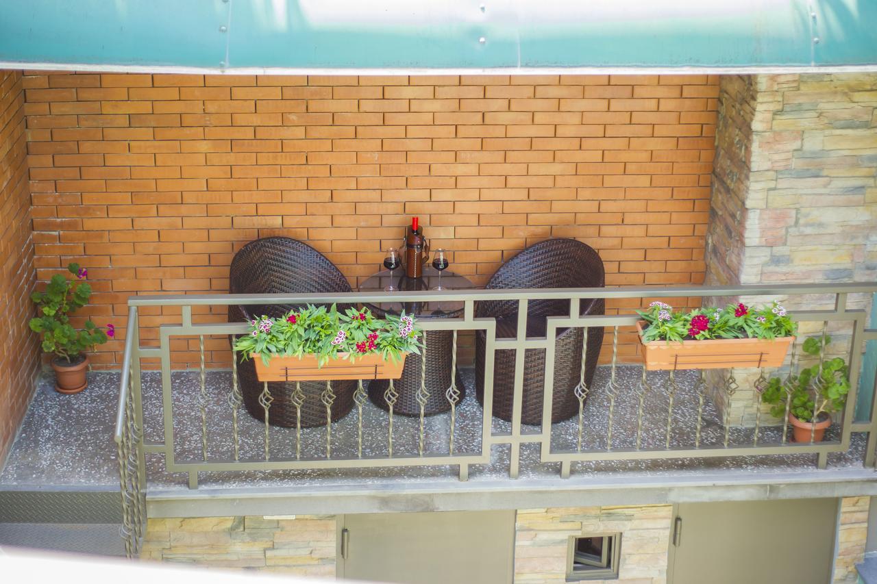 Stay Boutique Hotel Tbilisi Exterior photo